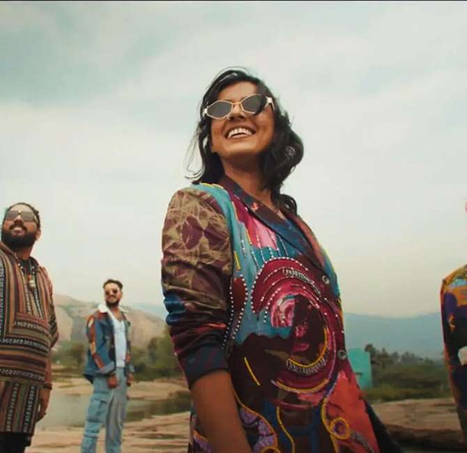Project Malabaricus in the music video 'Elelam kili'